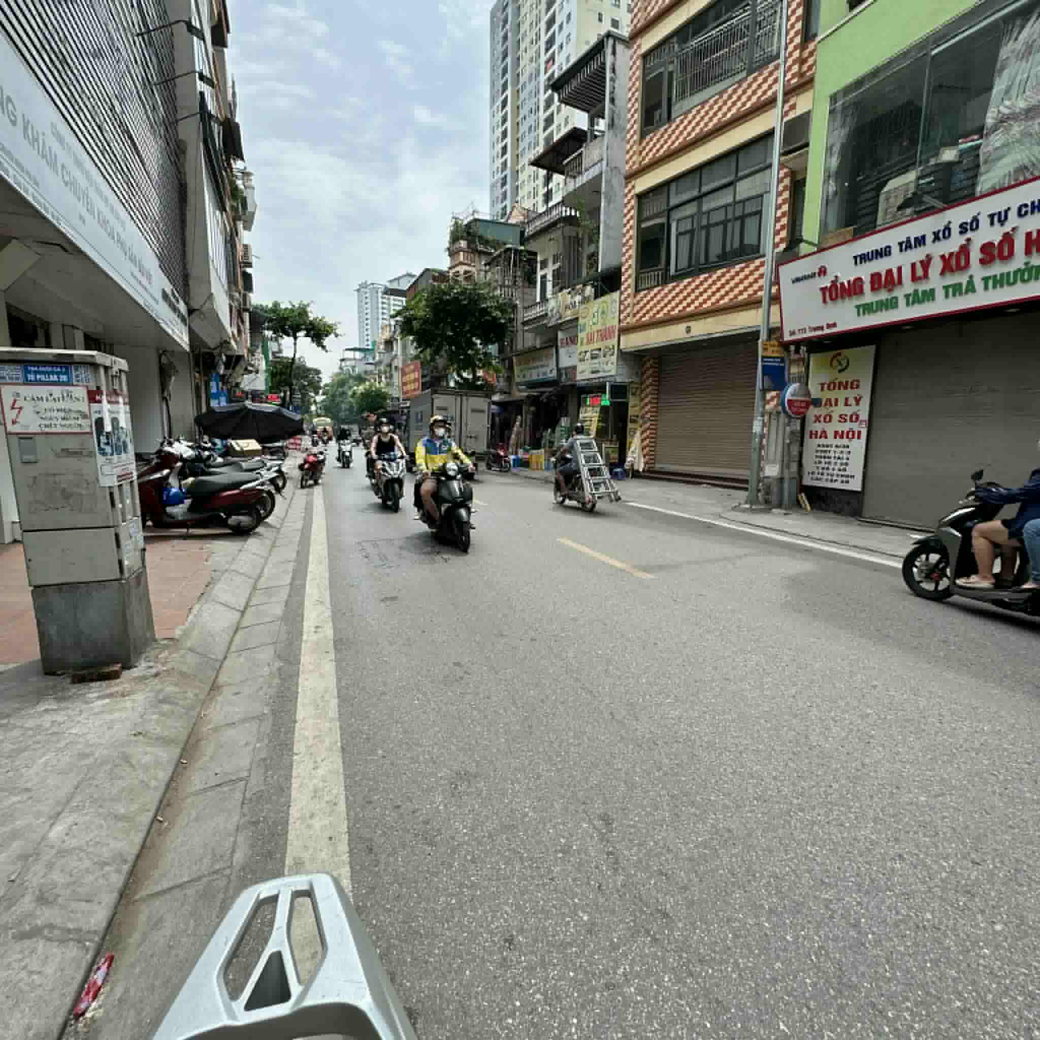 NHÀ ĐẸP MẶT PHỐ TRƯƠNG ĐỊNH -  THANG MÁY - NGAY CỬA NGÕ THỦ ĐÔ - ĐƯỜNG RỘNG THOÁNG - VỈA HÈ KINH DOANH - GIÁ BÁN 24.3 TỶ